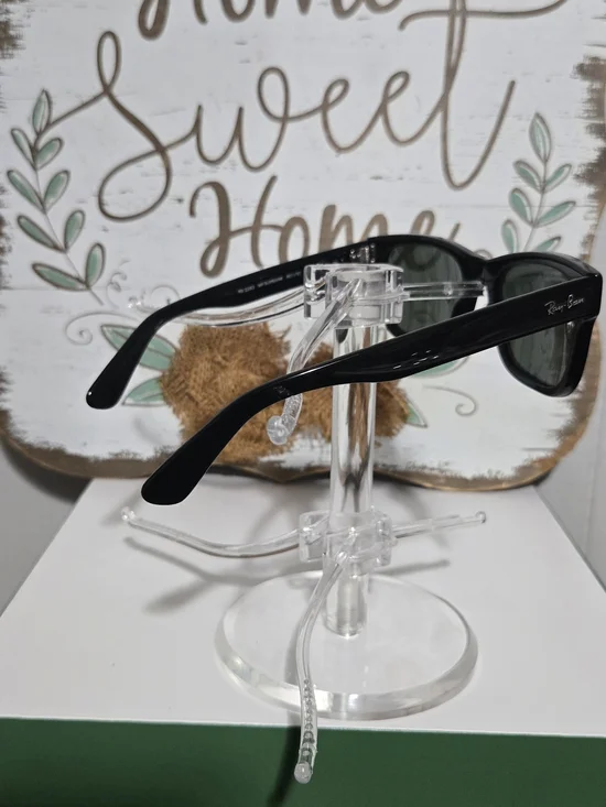 Ray-Ban Classic Black Wayfarer Sunglasses with Green Lenses - Picture 3 of 6